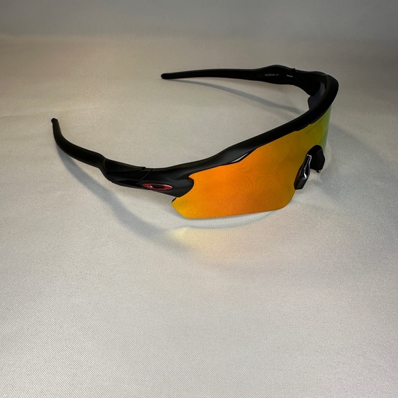 OAKLEY Radar EV Path Torch Red Prizm Lens - Picture 4 of 5